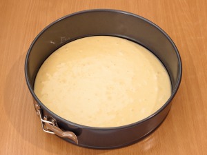 Торт с клубникой, сырным кремом и желе