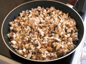 Лазанья с грибами и куриным филе