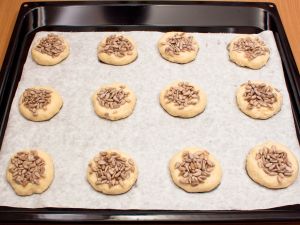 Творожное печенье с семечками